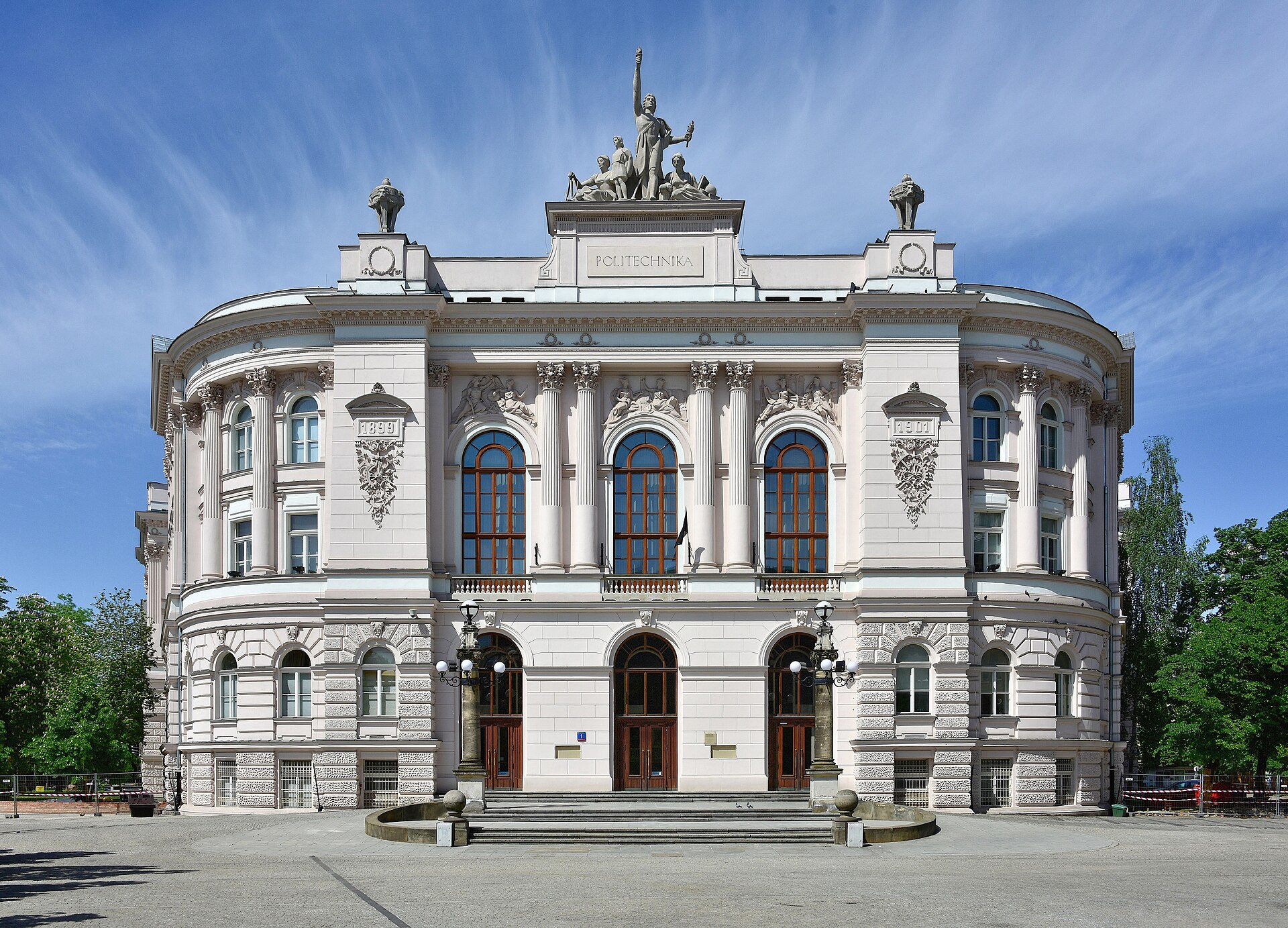 Varşova Teknoloji Üniversitesi- Warsaw University Of Technology